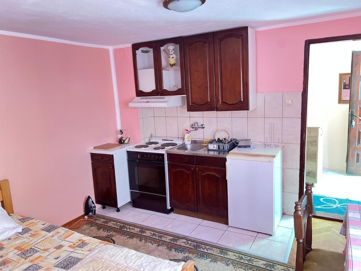 Alegrija Sobe Apartment *